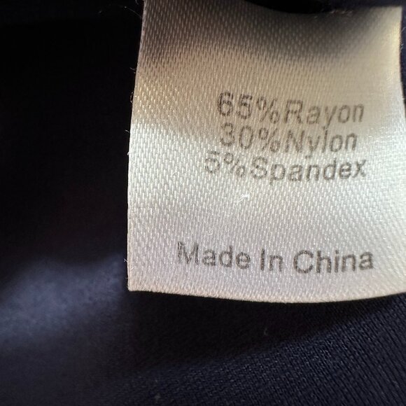 Tuckernuck Women's Cropped Pants Size S Navy Mid Rise Side Zipper Stretch EUC - Picture 9 of 10